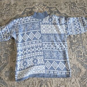 Cozy Blue and White Patterned Women's Turtleneck Sweater